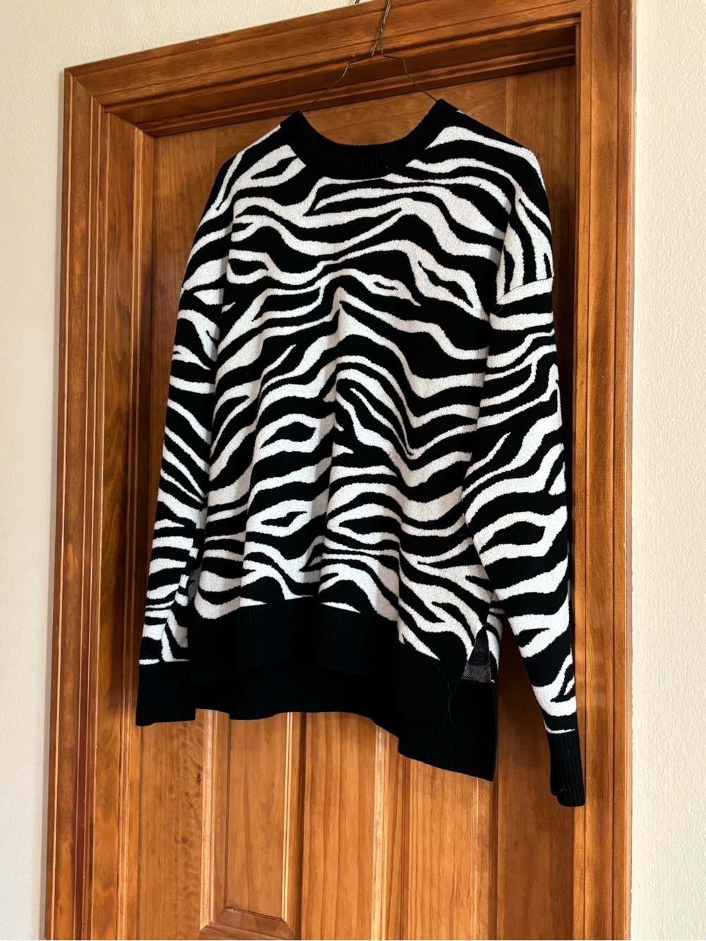 Nordstrom Rack Black & White Zebra Print Sweater